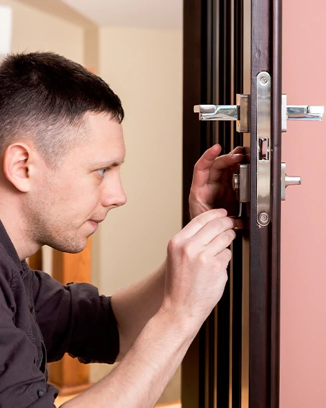 : Professional Locksmith For Commercial And Residential Locksmith Services in West Palm Beach, FL