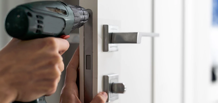 Locksmith For Lock Replacement Near Me in West Palm Beach, FL