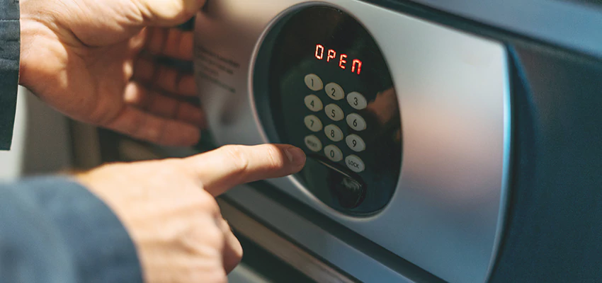 Cash Safe Openers in West Palm Beach, Florida