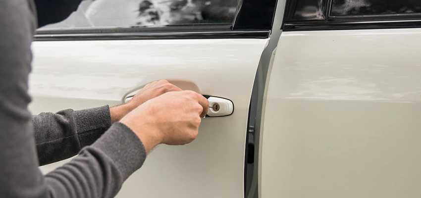 Unlock Car Door Service in West Palm Beach, FL